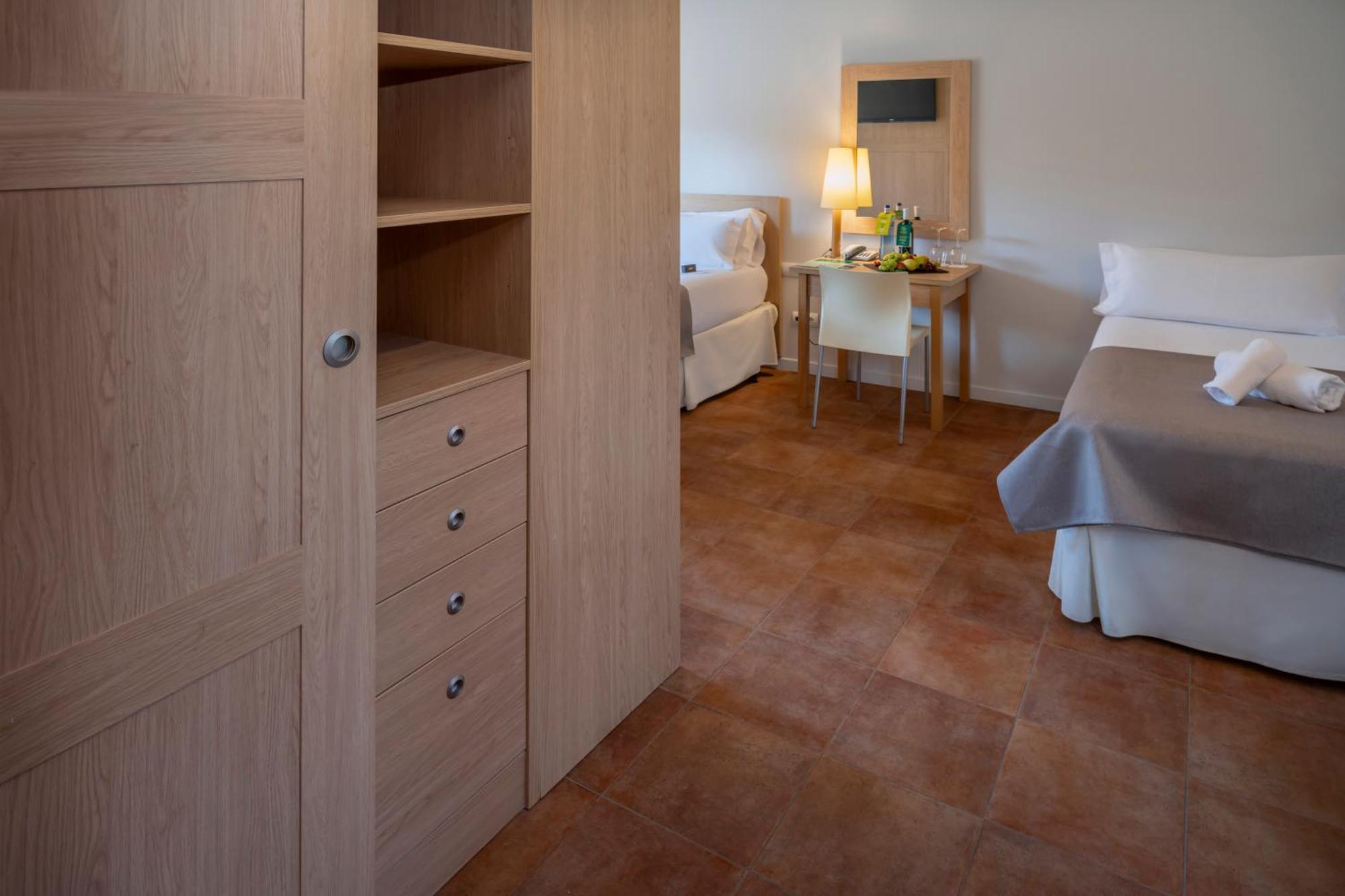 Hotel & Resort Vilar Rural D'Arnes By Serhs Hotels Sant Carlos de la Ràpita Zimmer foto